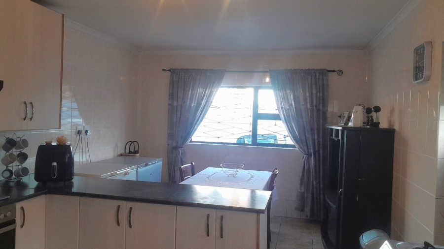 3 Bedroom Property for Sale in Croydon Western Cape